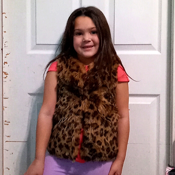 Vest - Picture 2 of 7